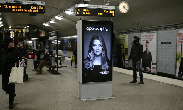 Vía pública que interactúa con el subte