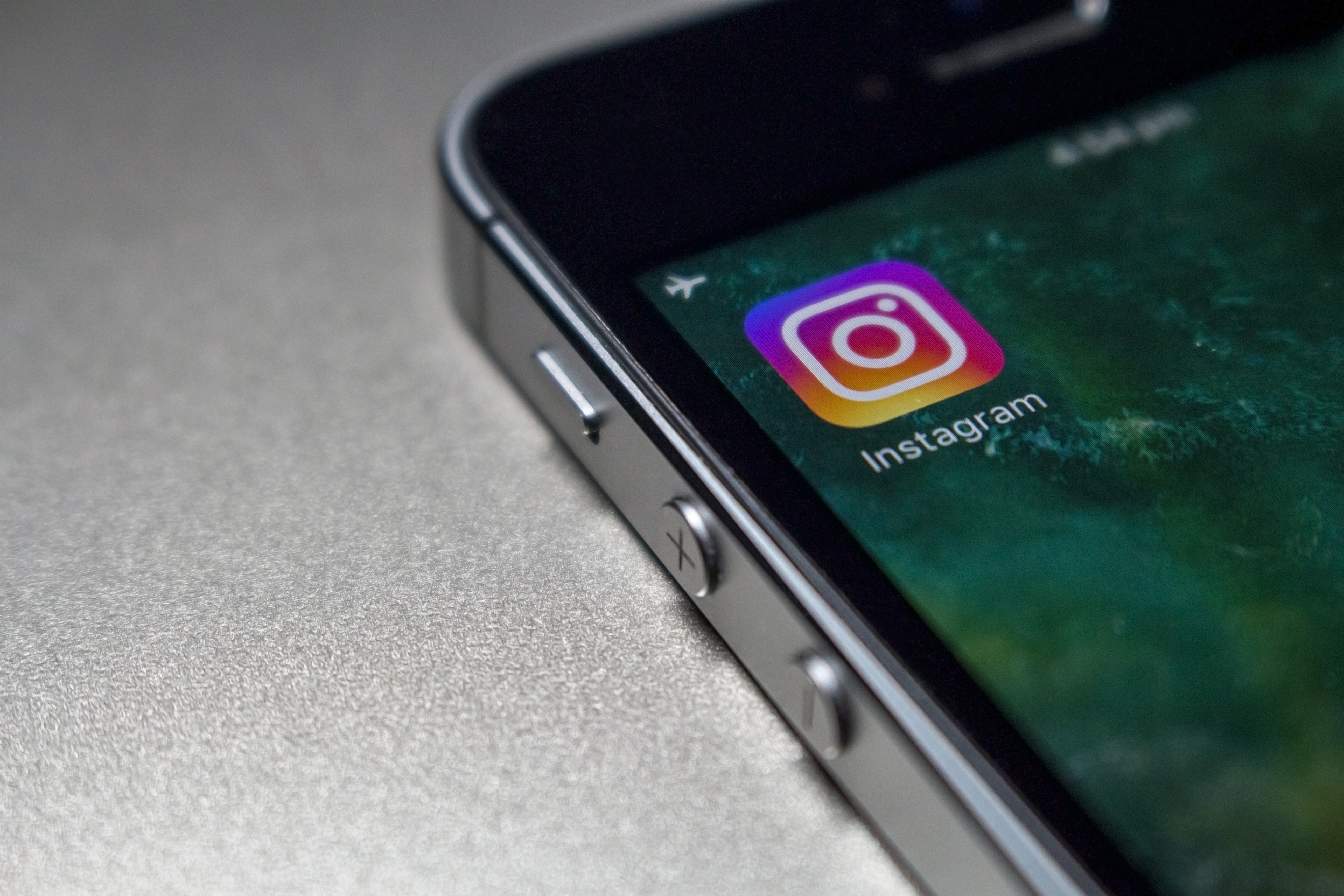 Instagram va por más: 10 fotos y videos en un post