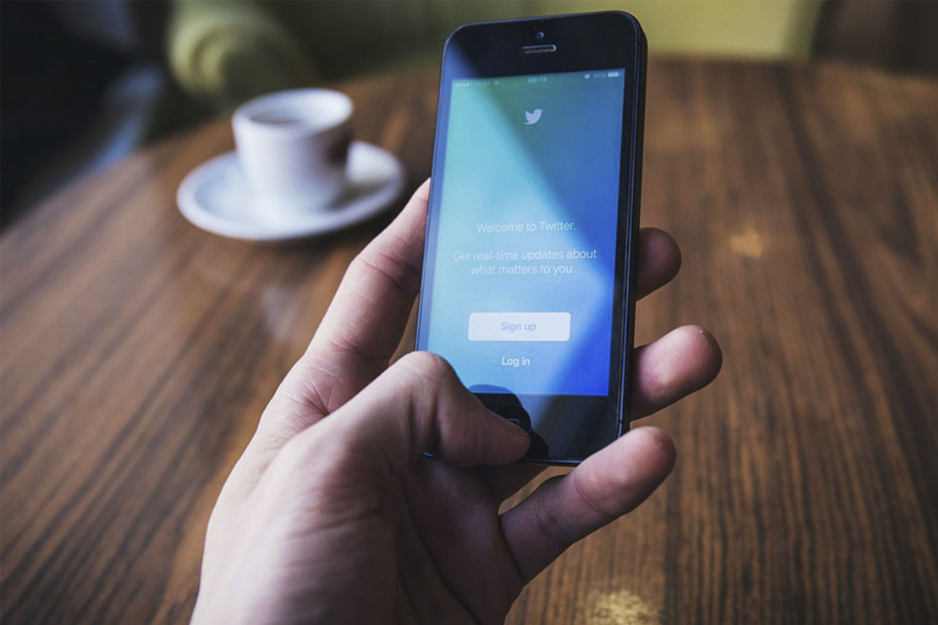 Twitter habilita un servicio para prevenir suicidios