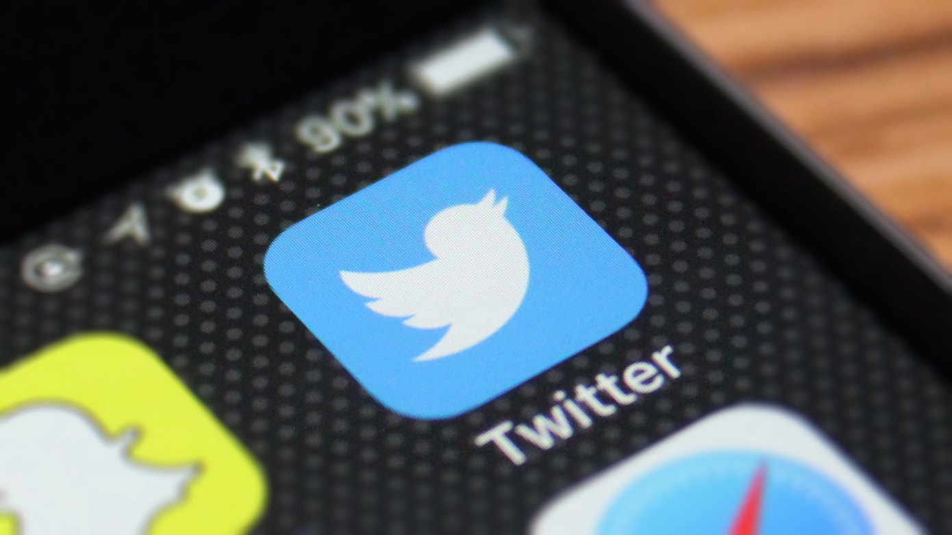 Twitter tests a way to watch YouTube videos from the home timeline on iOS